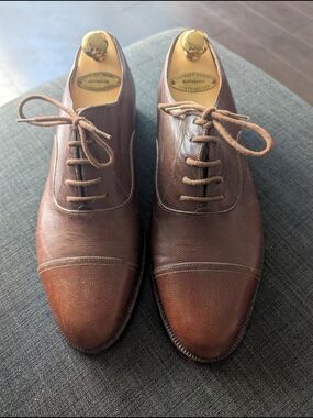 Fratelli Rossetti Men’s Pebble Grain Leather Cap-Toe Oxfords – Size 9 D